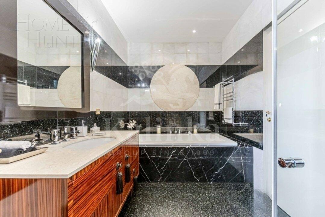 2-этажный коттедж 650 м² с отделкой