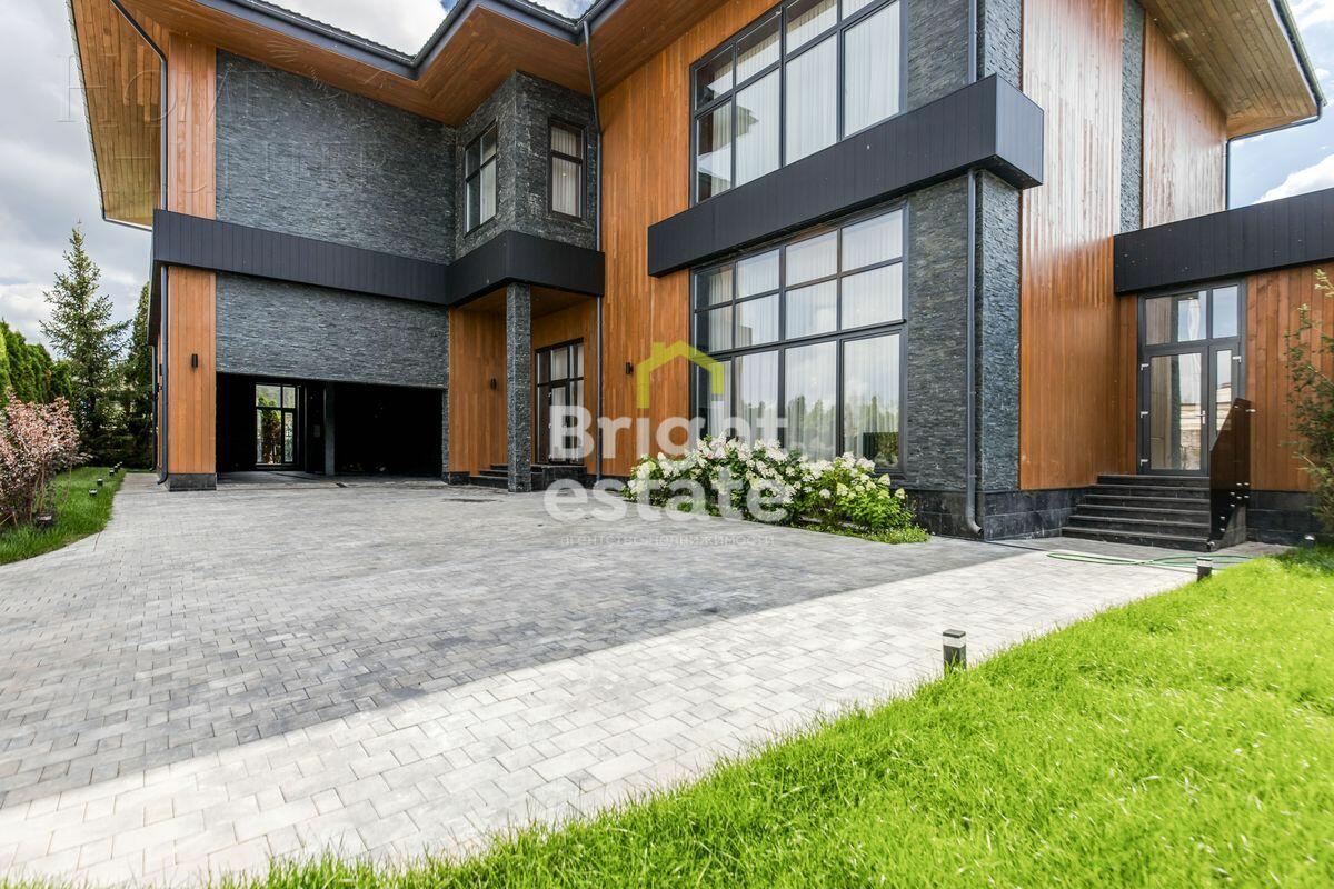 2-этажный коттедж 995 м² с отделкой