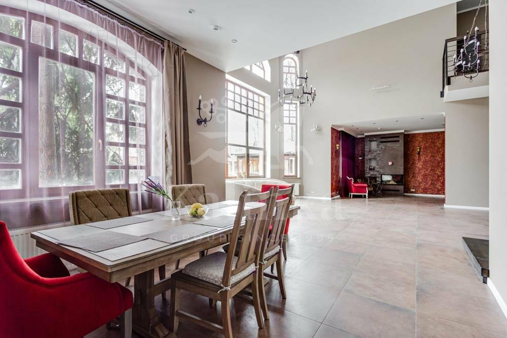 2-этажный коттедж 700 м² с отделкой