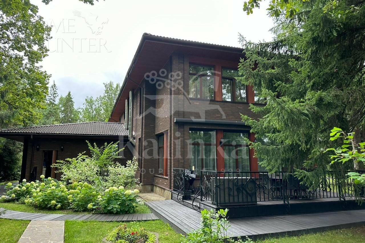 2-этажный коттедж 650 м² с отделкой