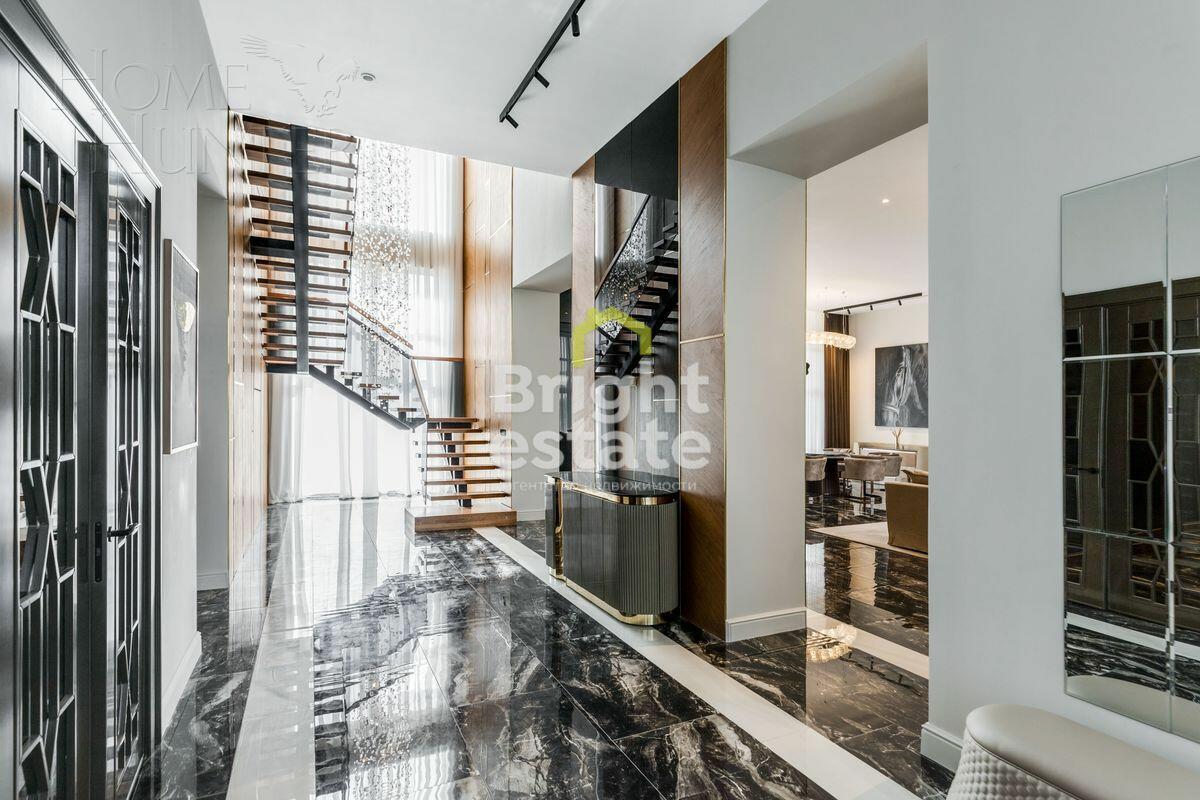 2-этажный коттедж 995 м² с отделкой