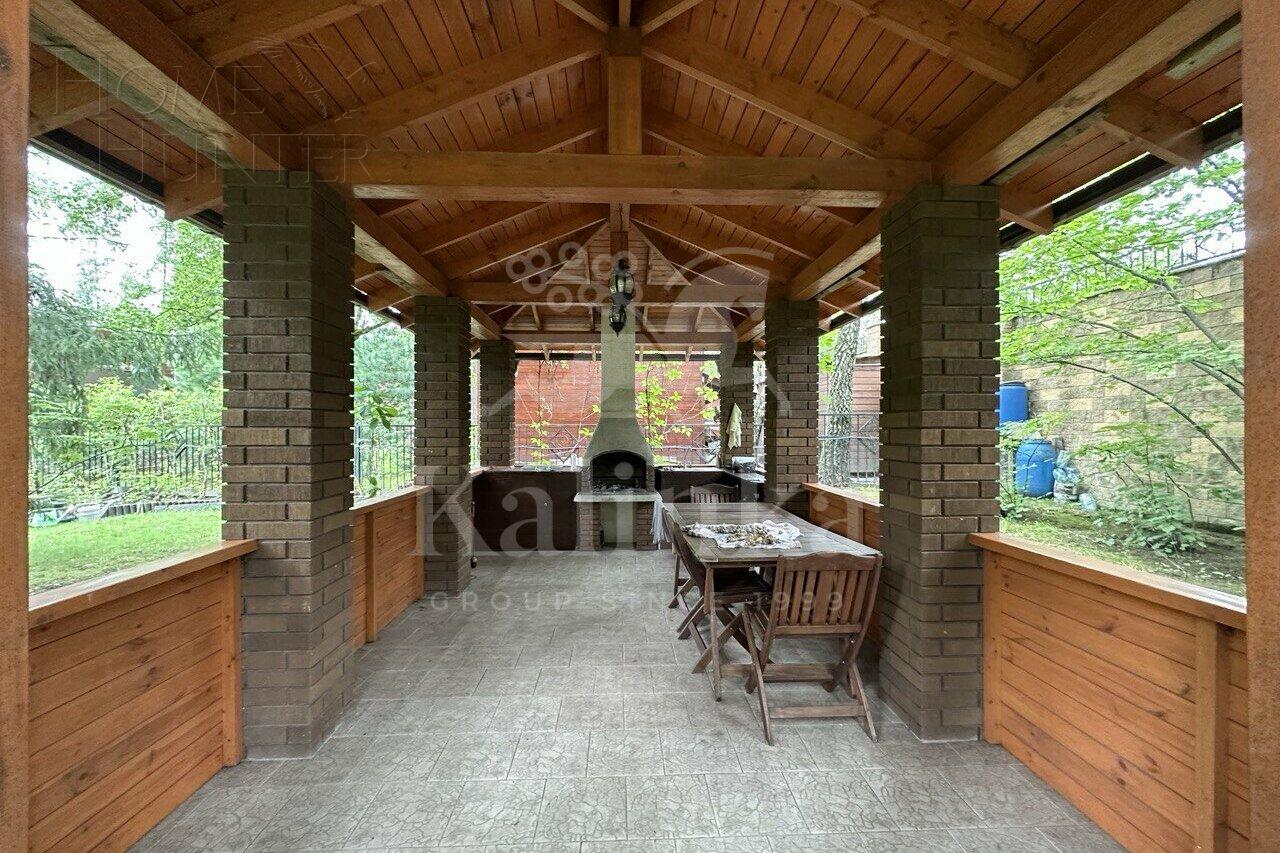 2-этажный коттедж 650 м² с отделкой