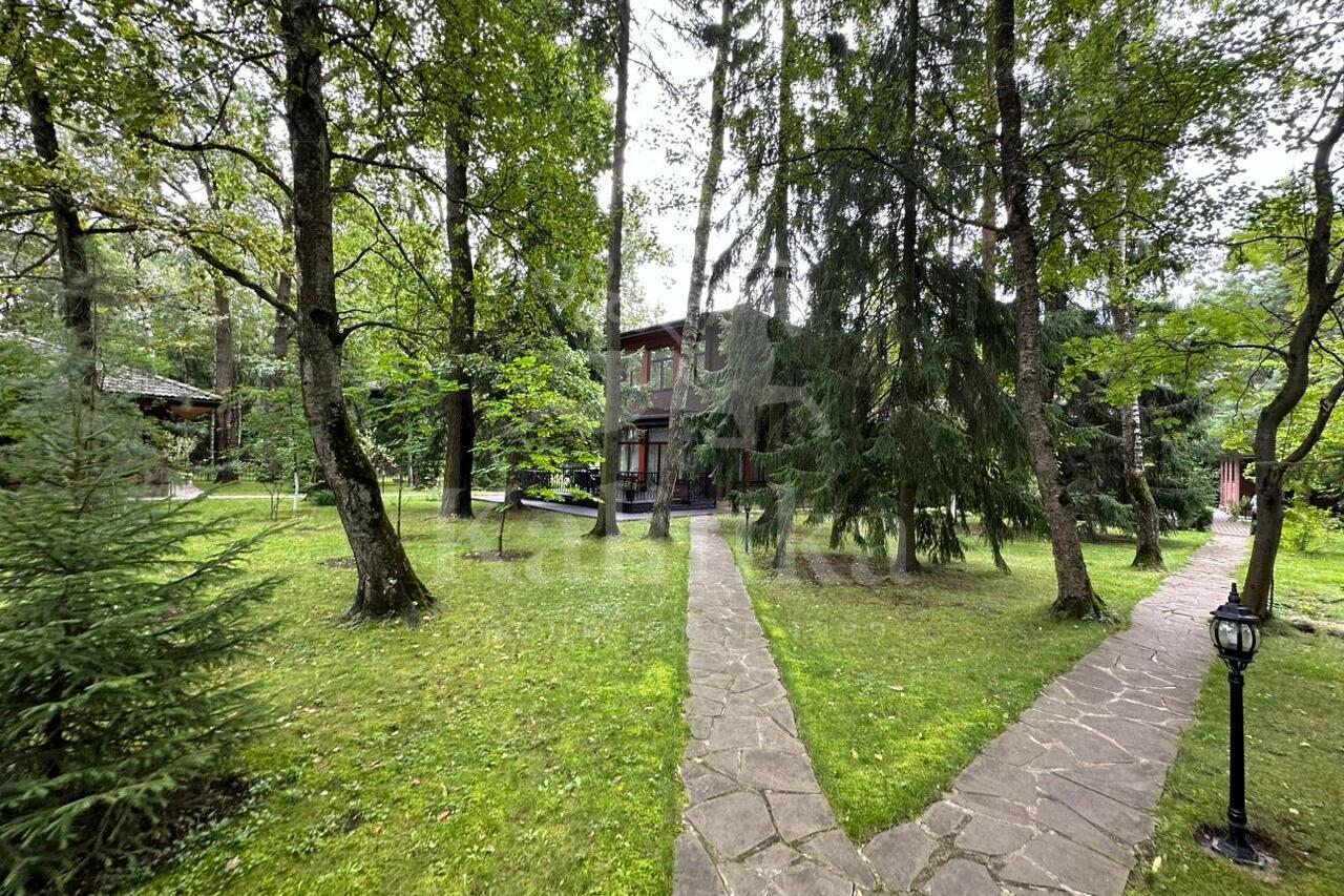 2-этажный коттедж 650 м² с отделкой