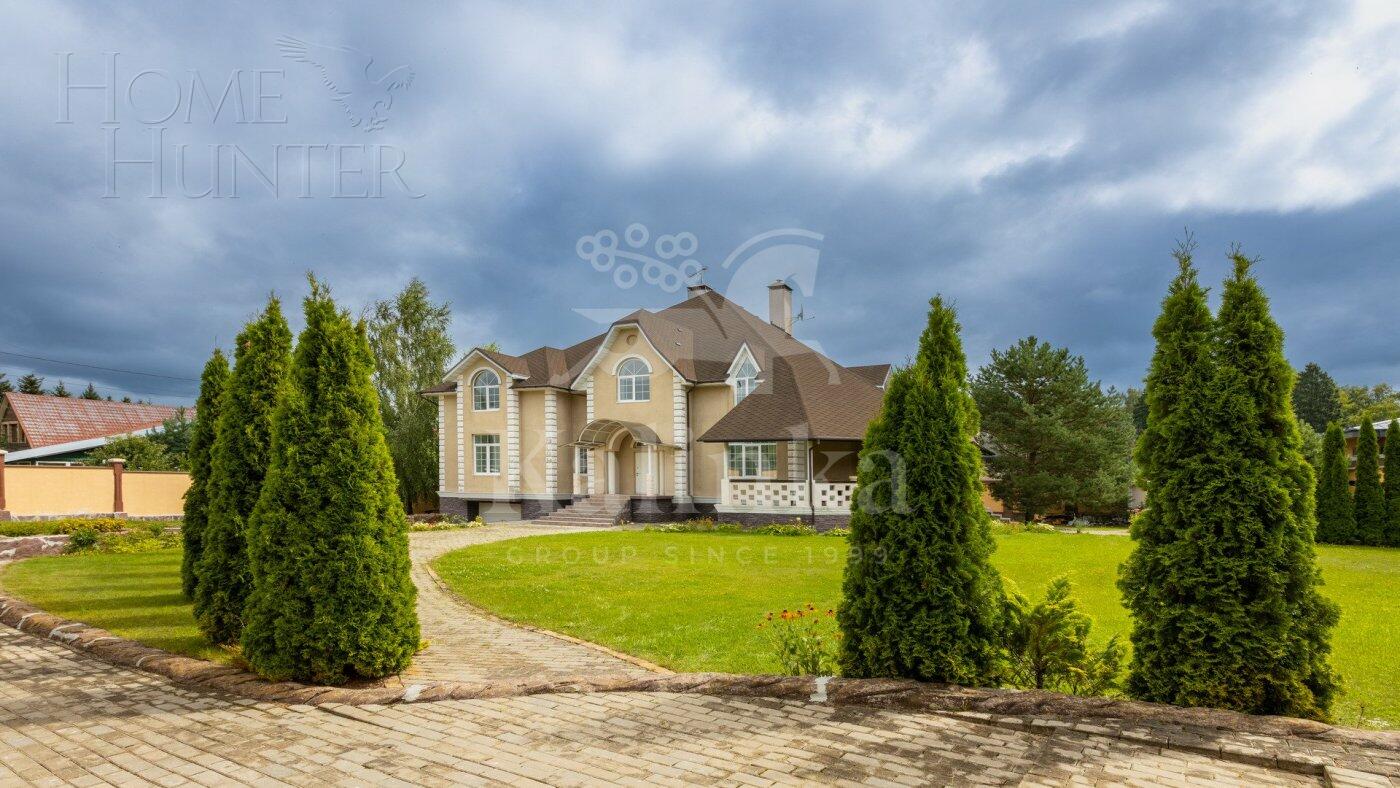 2-этажный коттедж 1 000 м² с отделкой