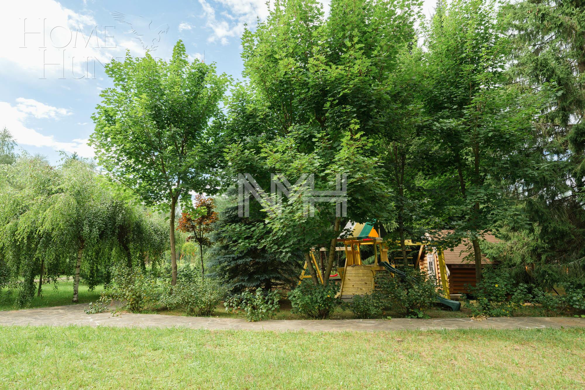 3-этажный коттедж 550 м² с отделкой