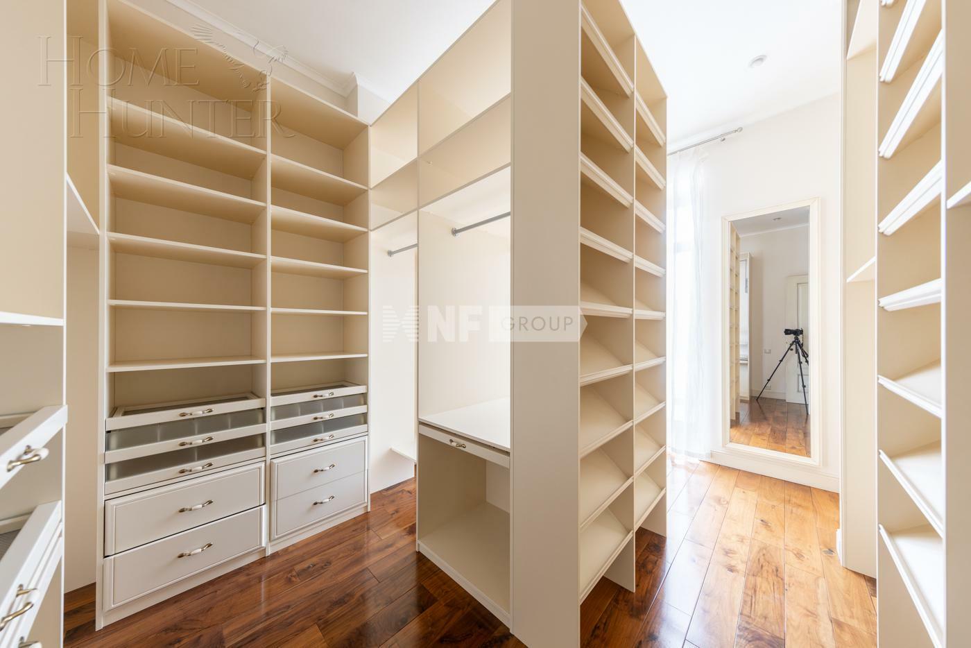 2-этажный коттедж 959 м² с отделкой