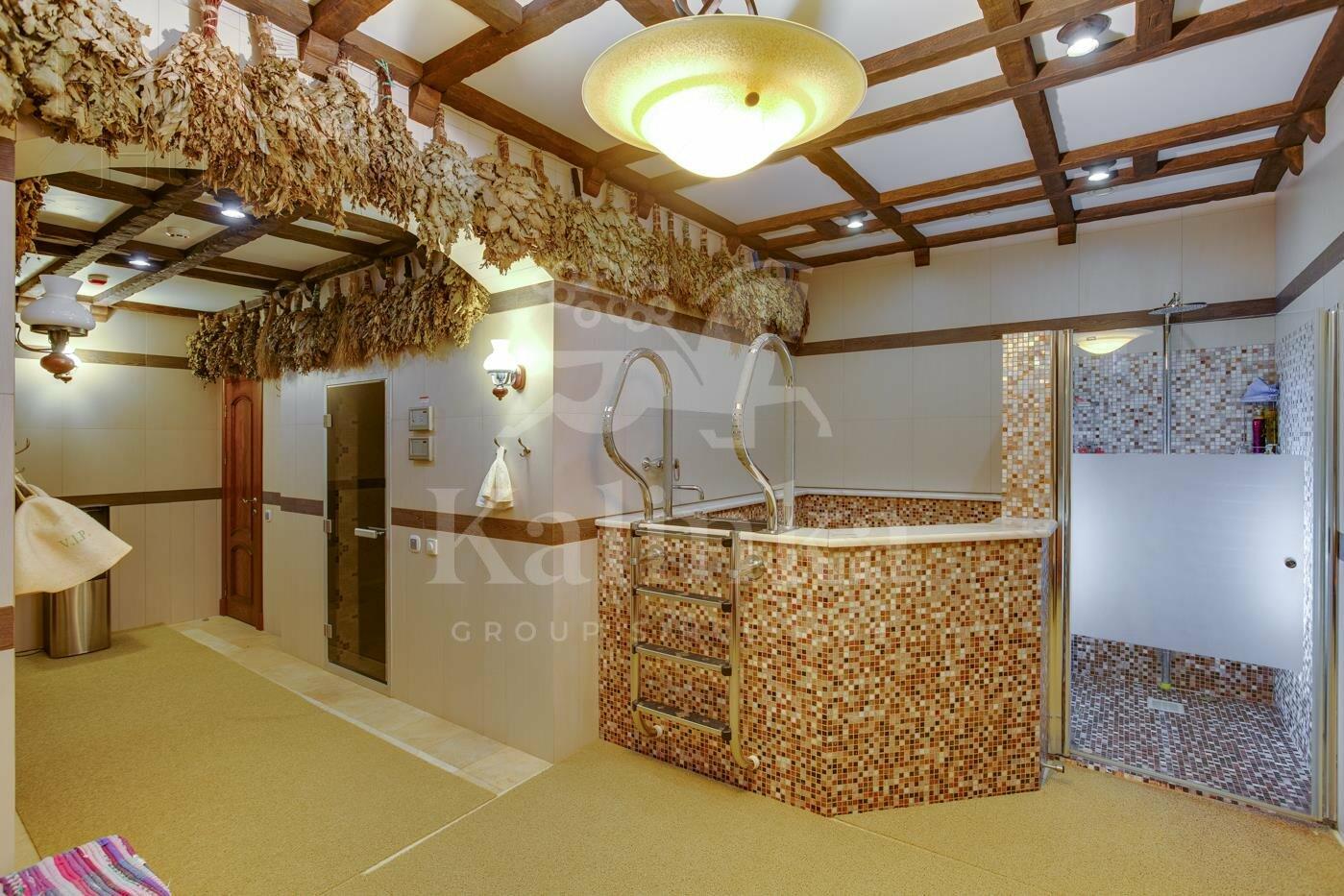 2-этажный коттедж 880 м² с отделкой