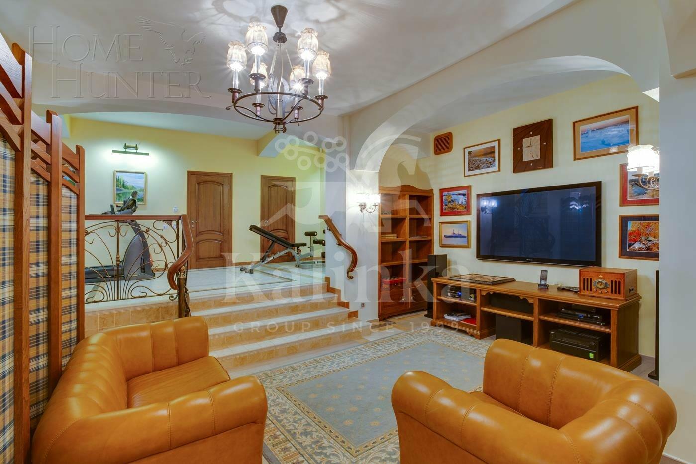 2-этажный коттедж 880 м² с отделкой