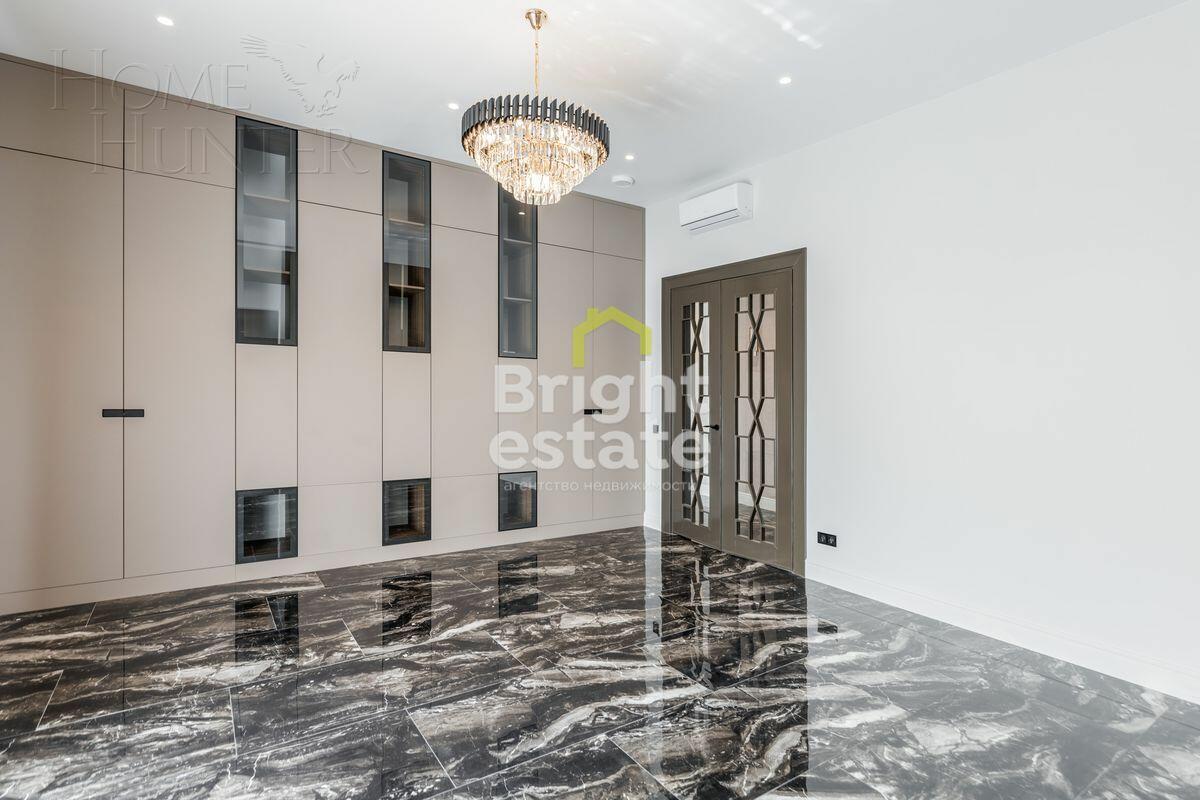 2-этажный коттедж 995 м² с отделкой