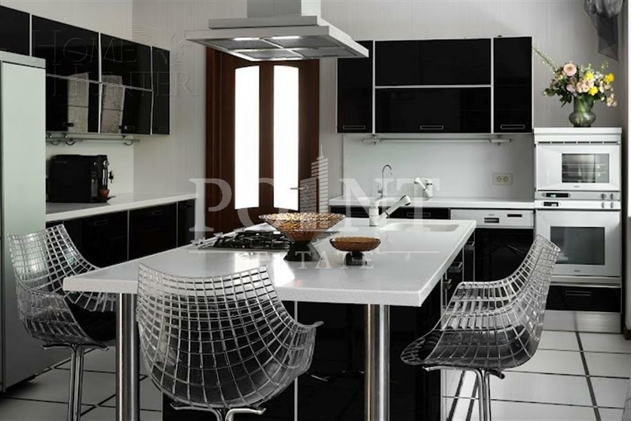 2-этажный коттедж 1 100 м² с отделкой