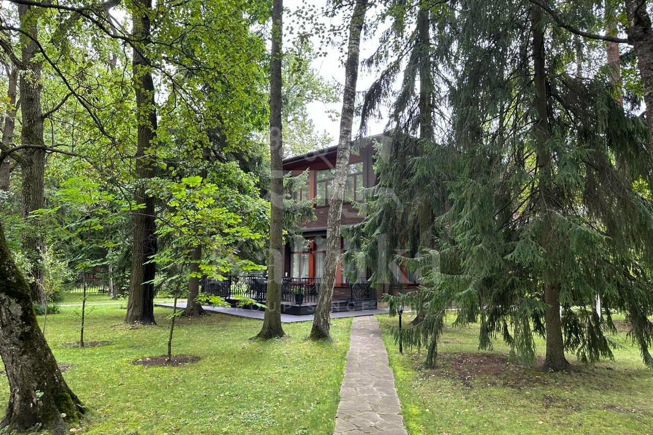 2-этажный коттедж 650 м² с отделкой