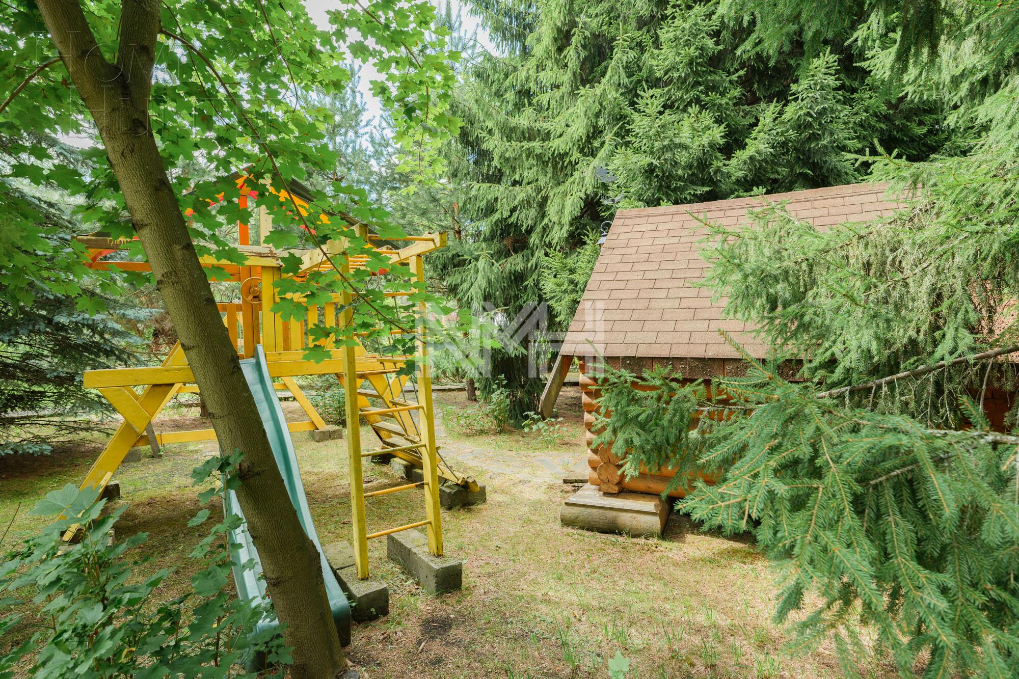 3-этажный коттедж 550 м² с отделкой