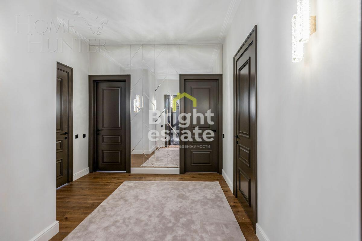 2-этажный коттедж 995 м² с отделкой