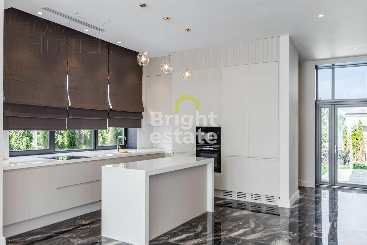 2-этажный коттедж 995 м² с отделкой