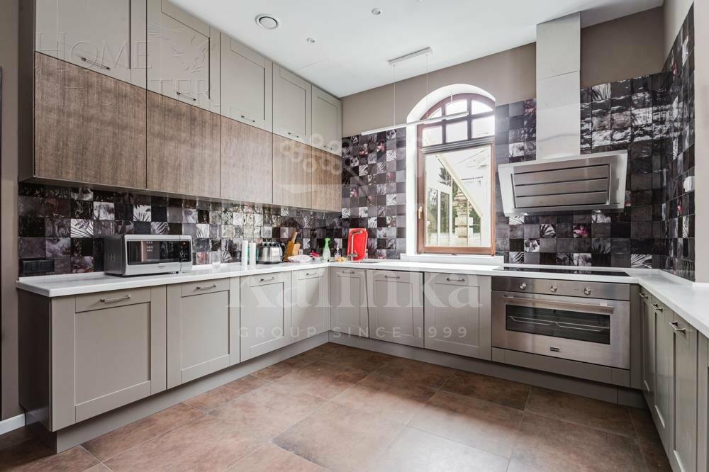 2-этажный коттедж 700 м² с отделкой