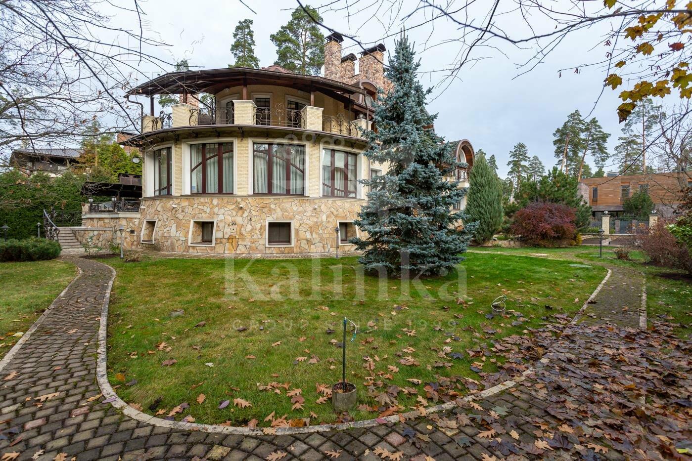 2-этажный коттедж 880 м² с отделкой