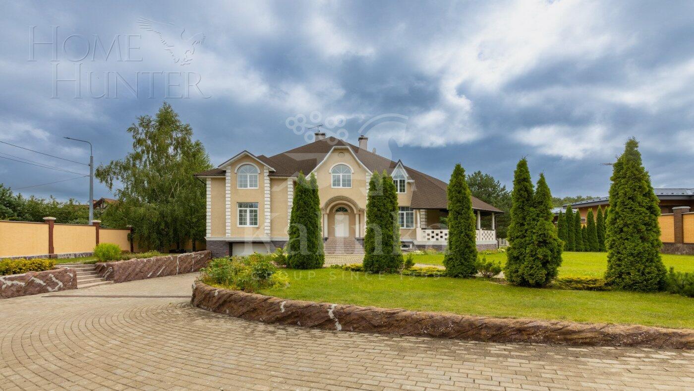 2-этажный коттедж 1 000 м² с отделкой