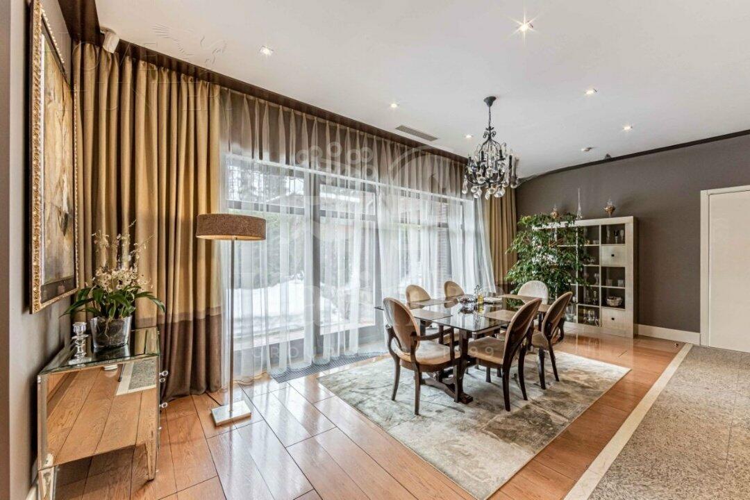 2-этажный коттедж 650 м² с отделкой