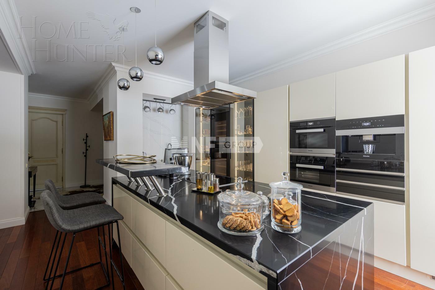 2-этажный коттедж 440 м² с отделкой