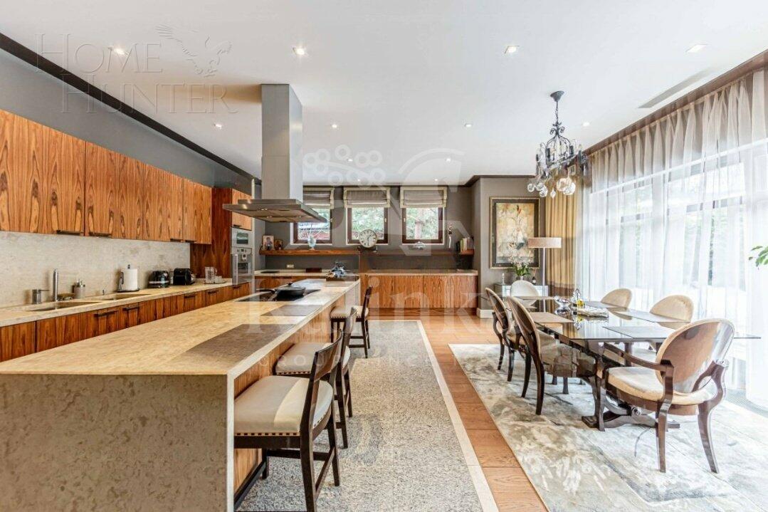 2-этажный коттедж 650 м² с отделкой