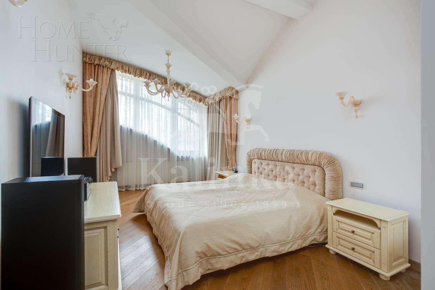 2-этажный коттедж 880 м² с отделкой