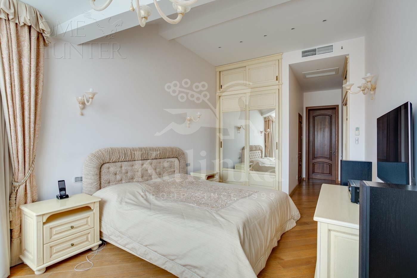 2-этажный коттедж 880 м² с отделкой