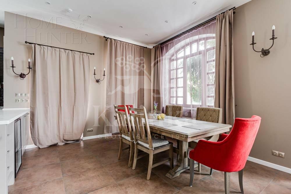 2-этажный коттедж 700 м² с отделкой