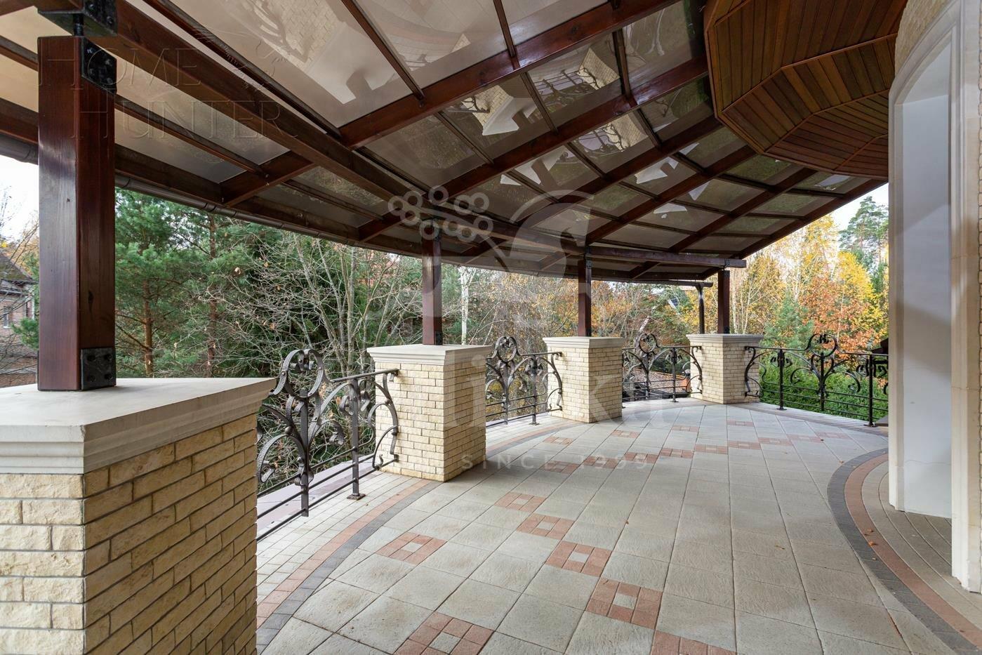 2-этажный коттедж 880 м² с отделкой