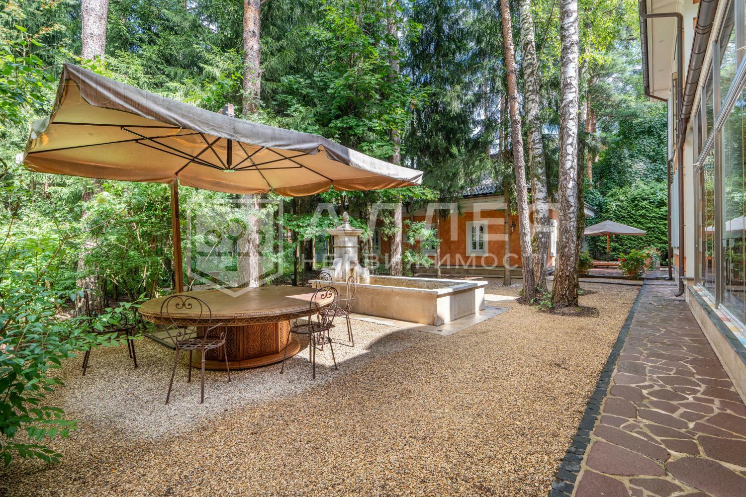 2-этажный коттедж 1 018 м² с отделкой