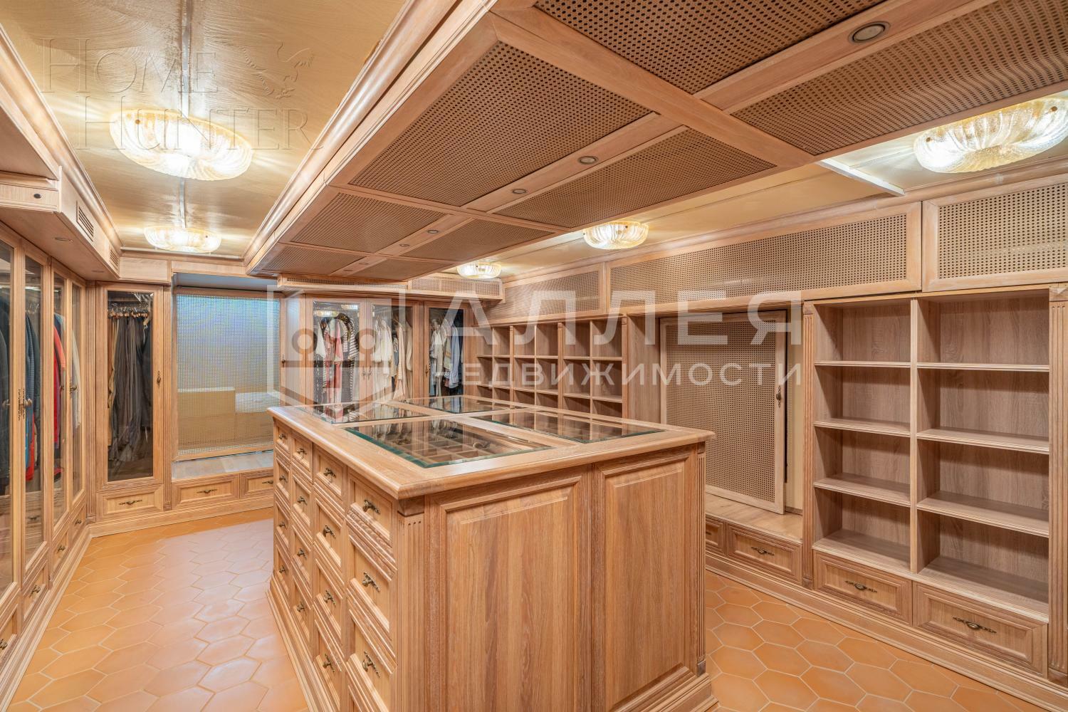 2-этажный коттедж 1 018 м² с отделкой