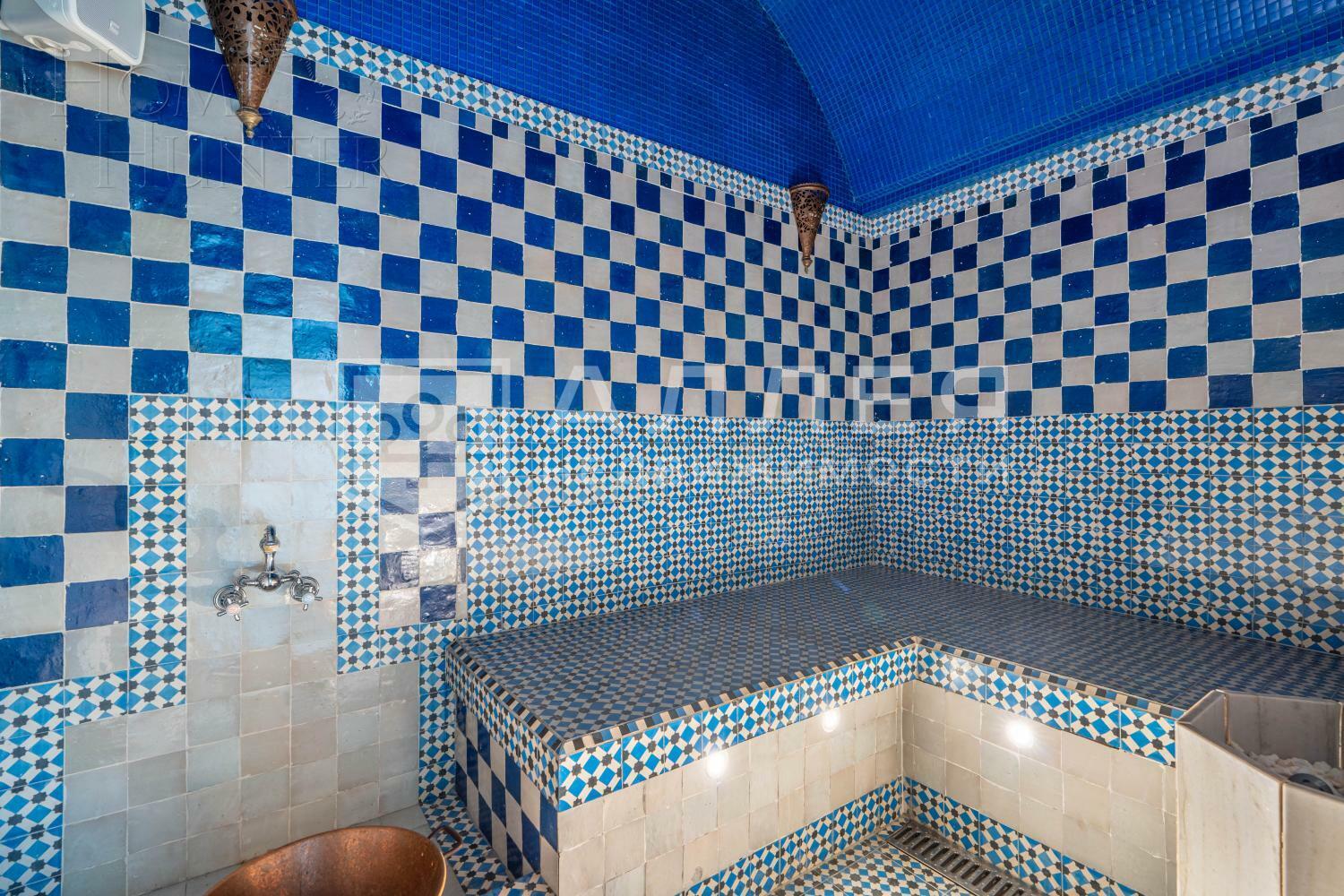 2-этажный коттедж 1 018 м² с отделкой