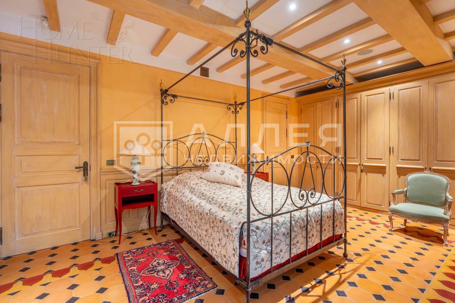 2-этажный коттедж 1 018 м² с отделкой