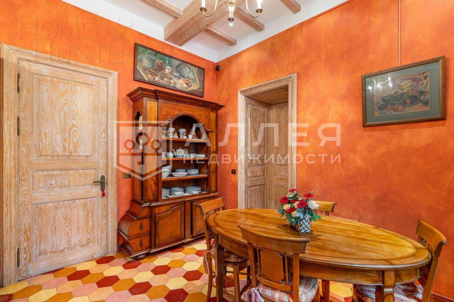 2-этажный коттедж 1 018 м² с отделкой