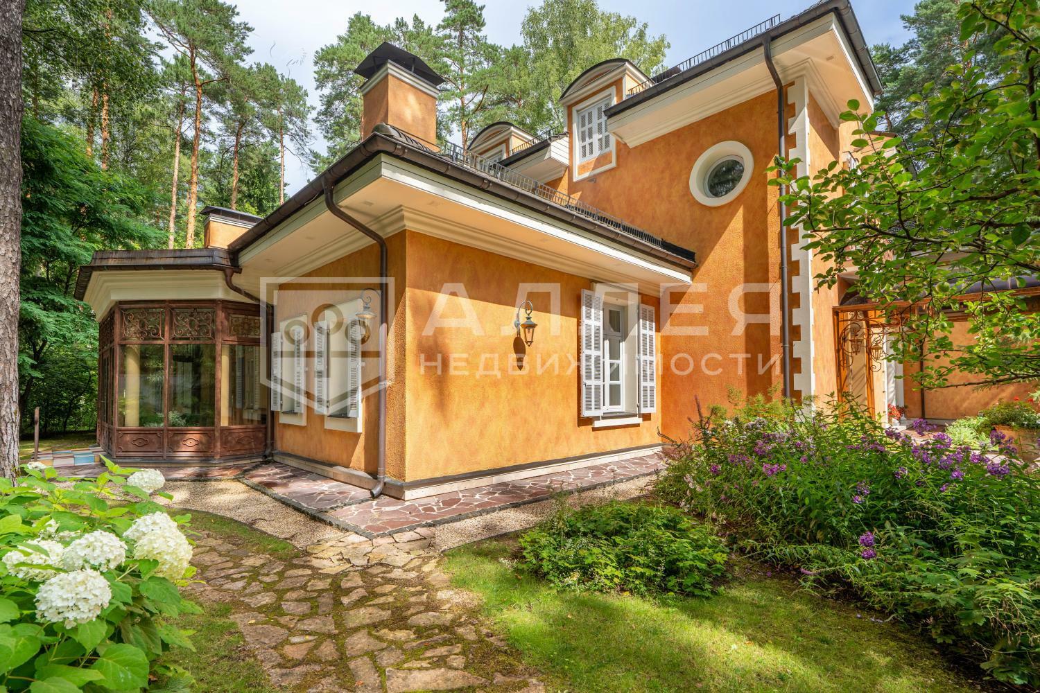 2-этажный коттедж 1 018 м² с отделкой