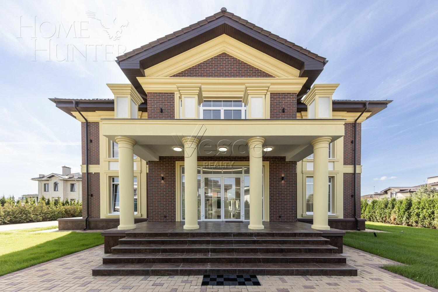 2-этажный коттедж 900 м² с отделкой