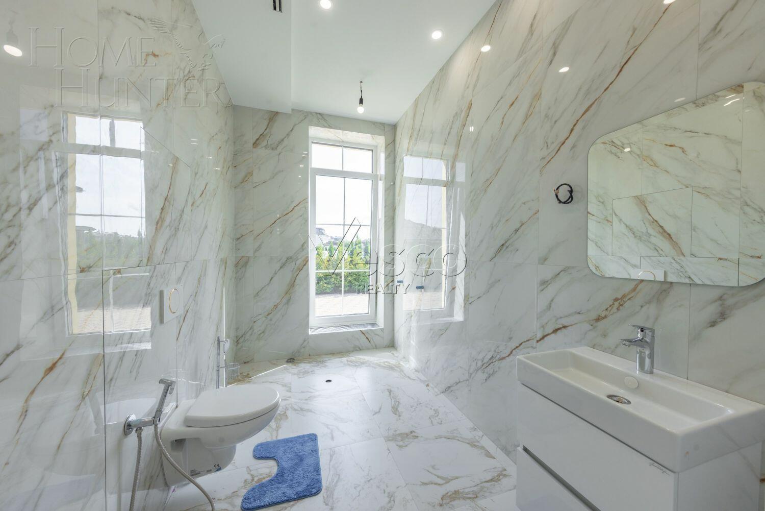 2-этажный коттедж 900 м² с отделкой