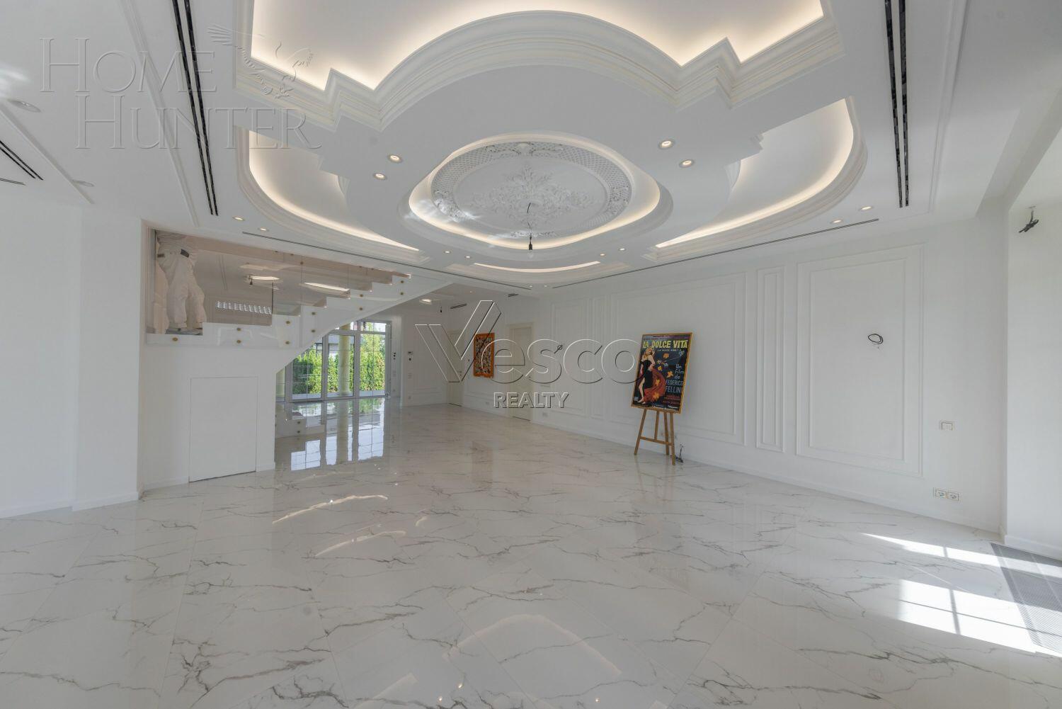 2-этажный коттедж 900 м² с отделкой