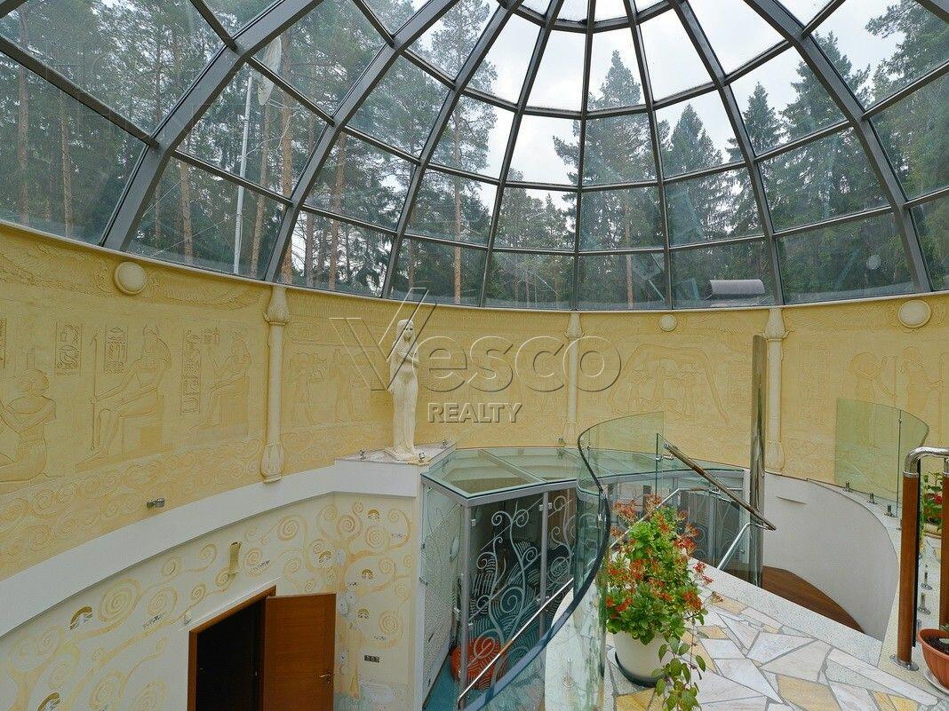 2-этажный коттедж 850 м² с отделкой