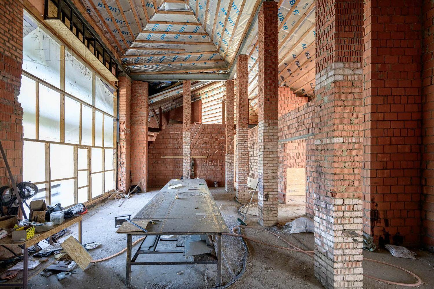 1-этажный коттедж 611 м² без отделки