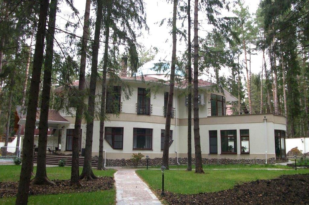 2-этажный коттедж 850 м² с отделкой