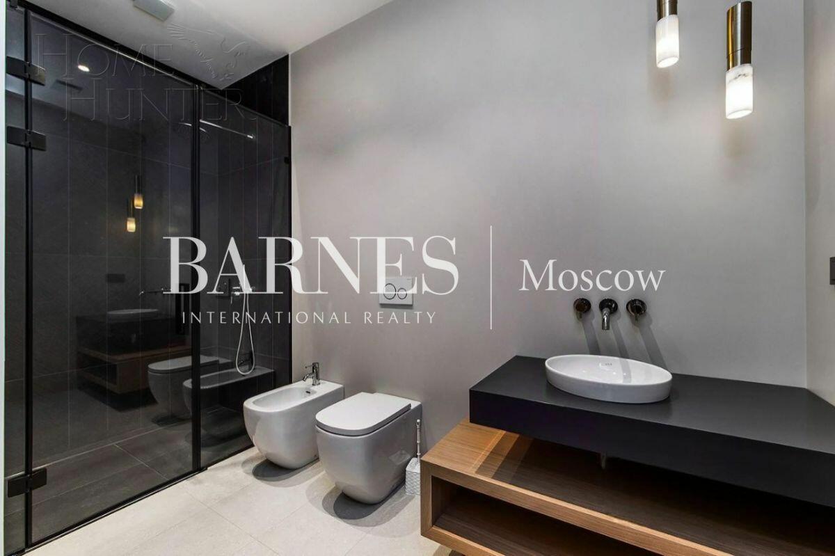 2-этажный коттедж 320 м² с отделкой