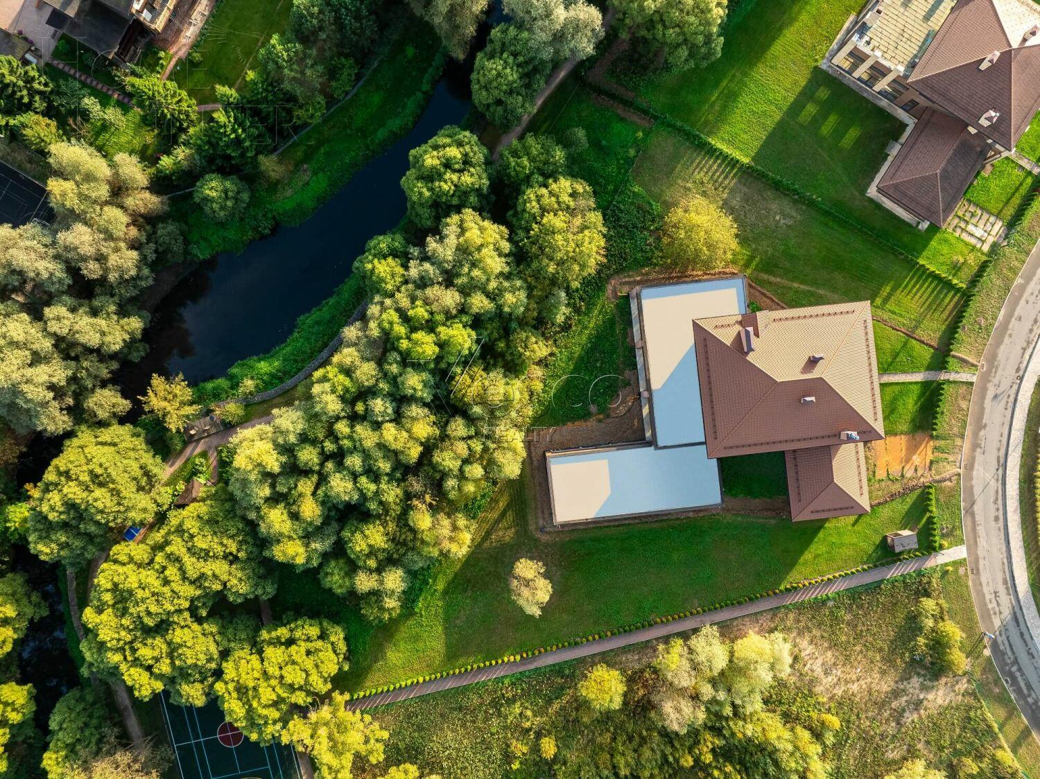 2-этажный коттедж 1 170 м² без отделки