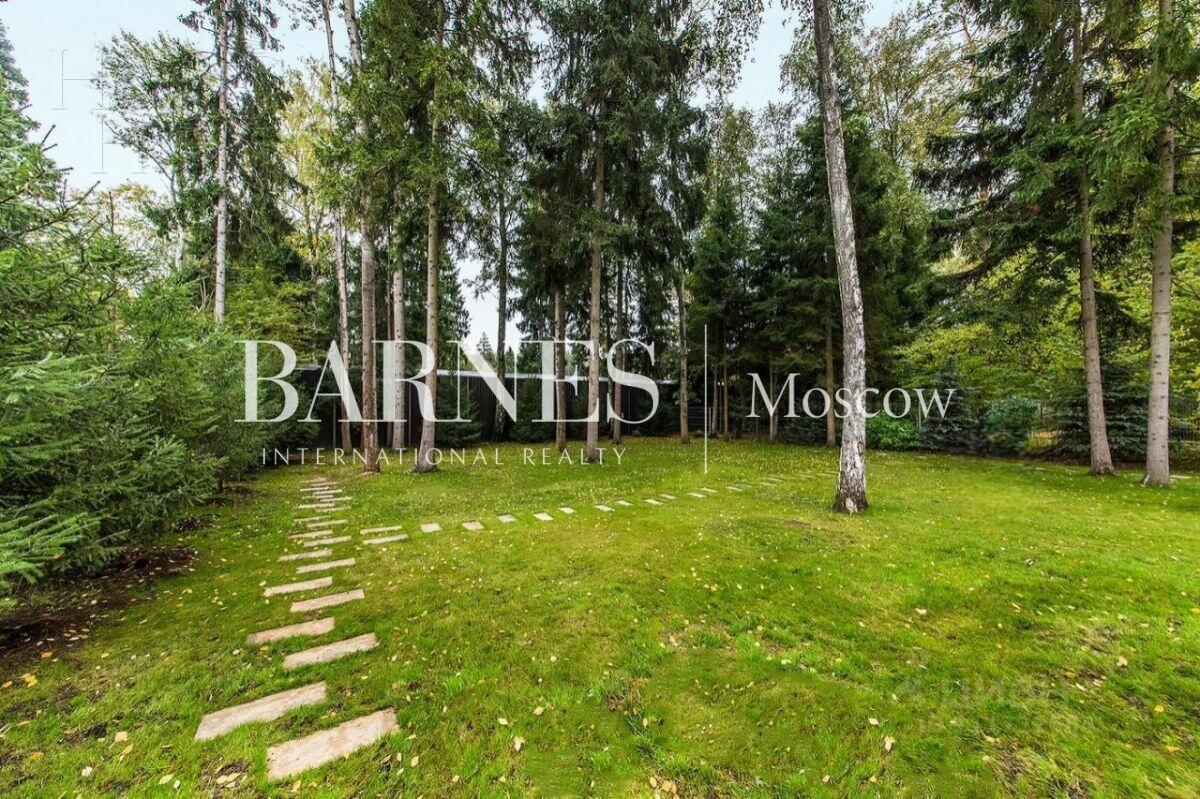 2-этажный коттедж 320 м² с отделкой