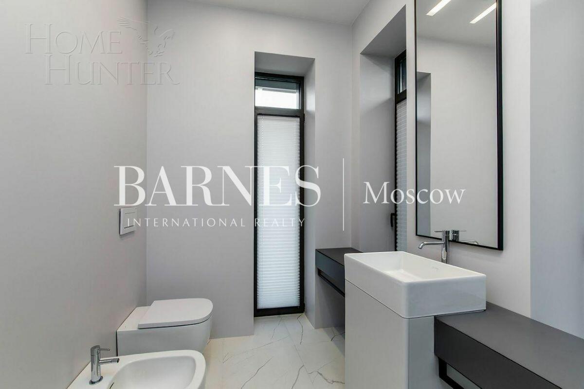 2-этажный коттедж 320 м² с отделкой