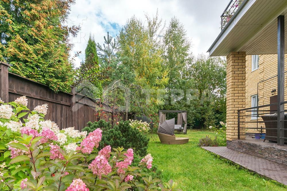 3-этажный коттедж 372 м² с отделкой