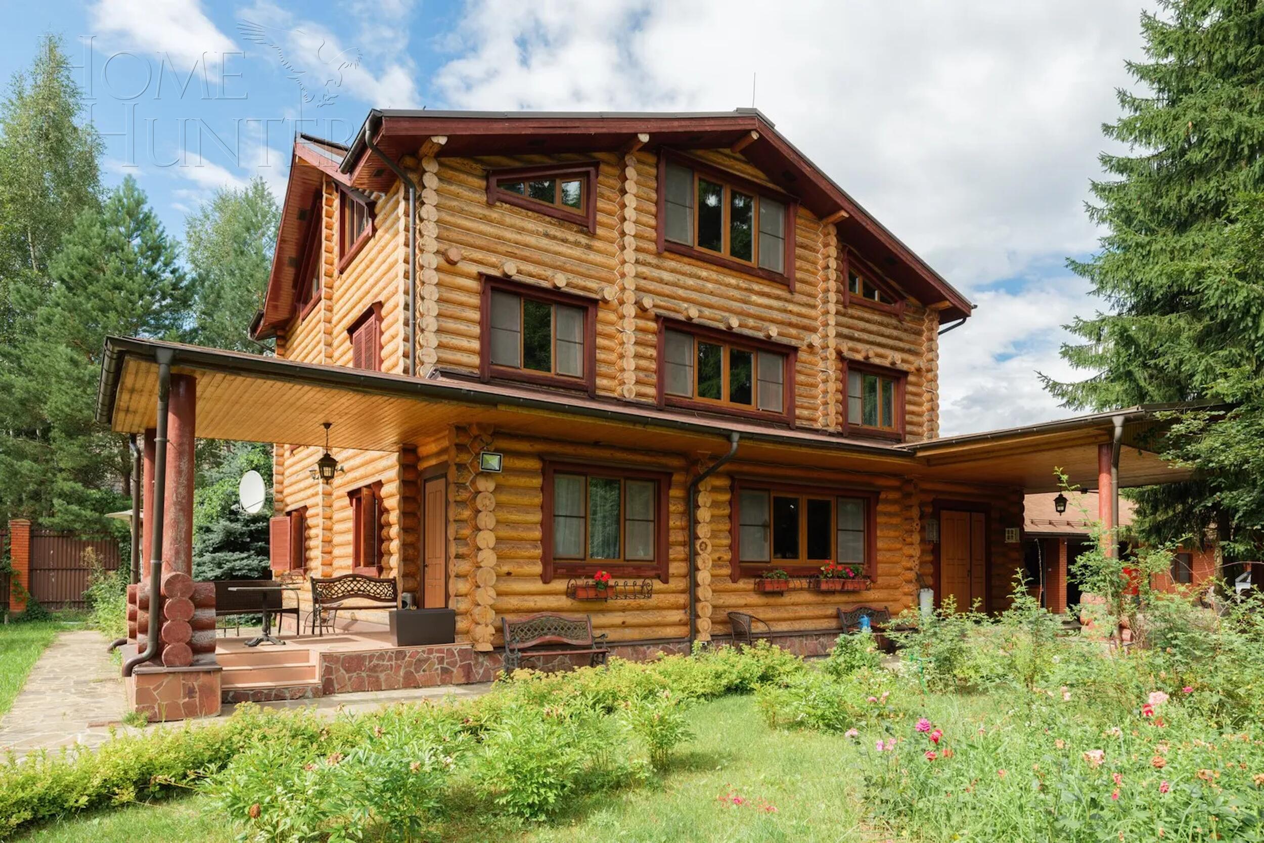 3-этажный коттедж 550 м² с отделкой