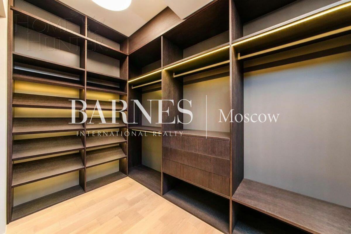 2-этажный коттедж 320 м² с отделкой
