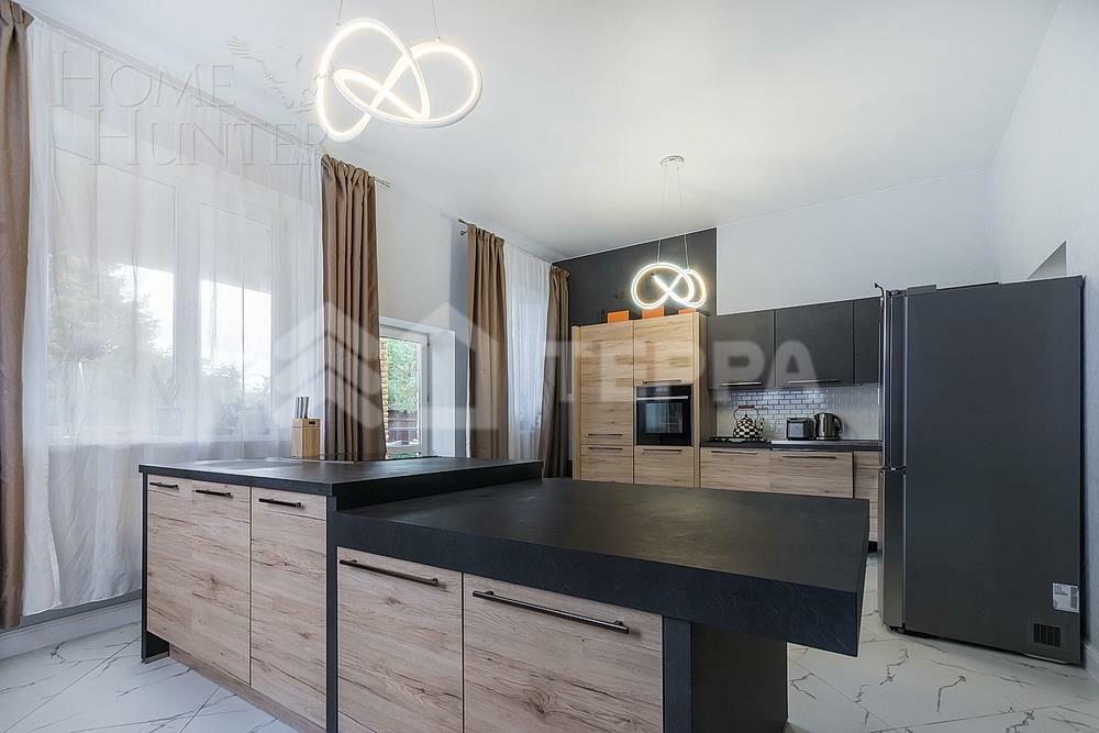 3-этажный коттедж 372 м² с отделкой