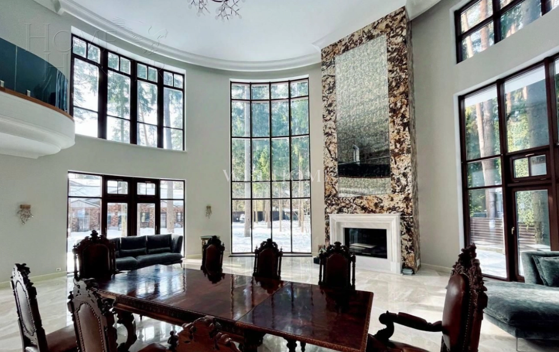 3-этажный коттедж 1 440 м² с отделкой