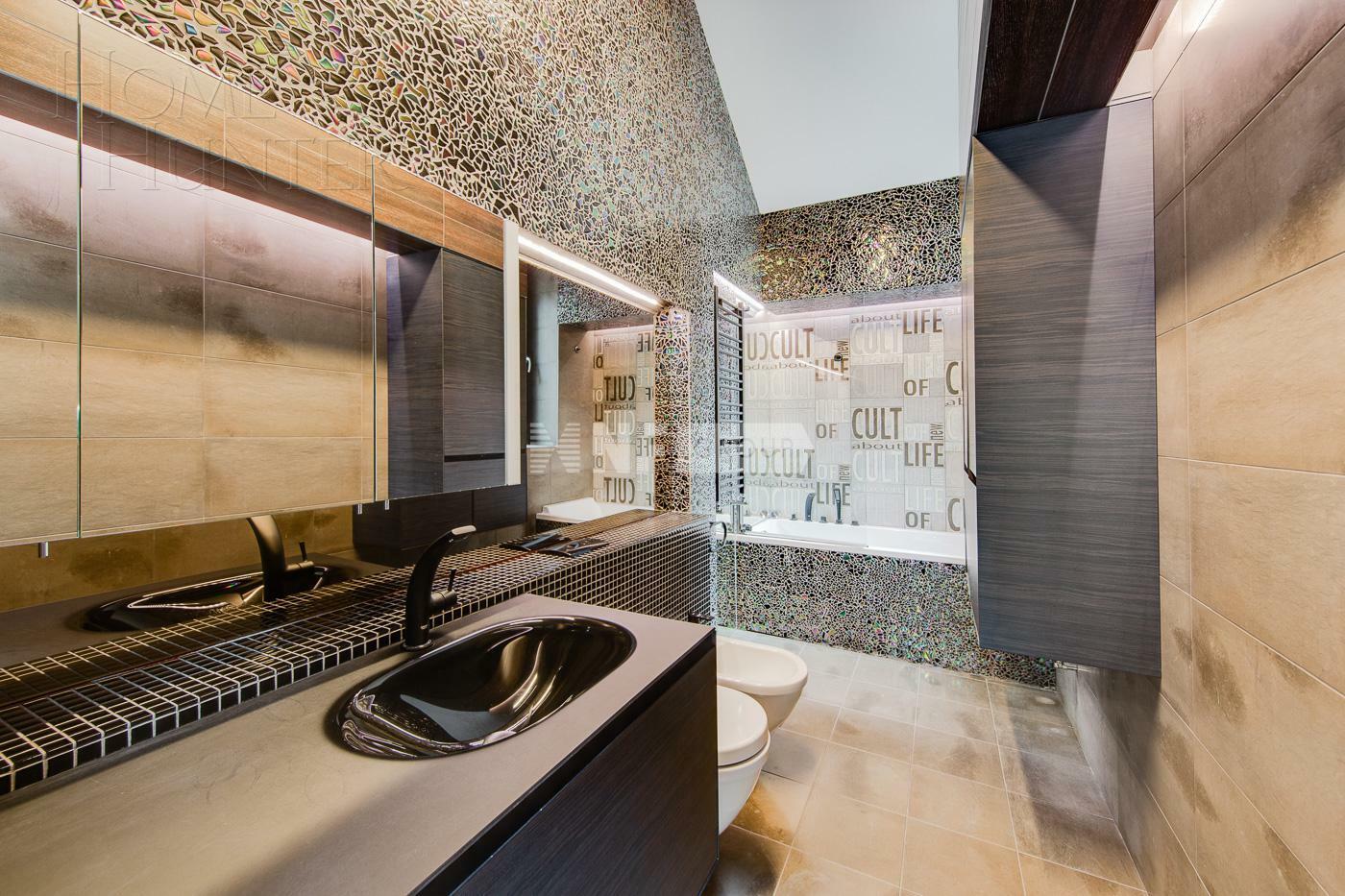 4-этажный коттедж 1 100 м² с отделкой